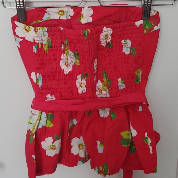 Hollister fit & flare floral strapless top NWT - Picture 2 of 3